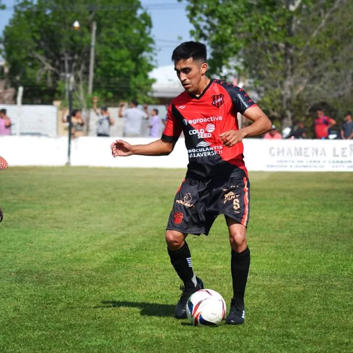 Lucas Jael González: Se fue de su Garza natal a trabajar, pero encontró el fútbol y su futuro